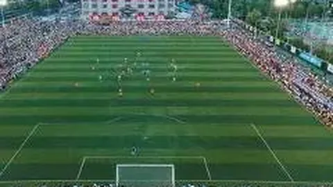 瓦妞与女儿同框搞怪，晒温馨亲子瞬间